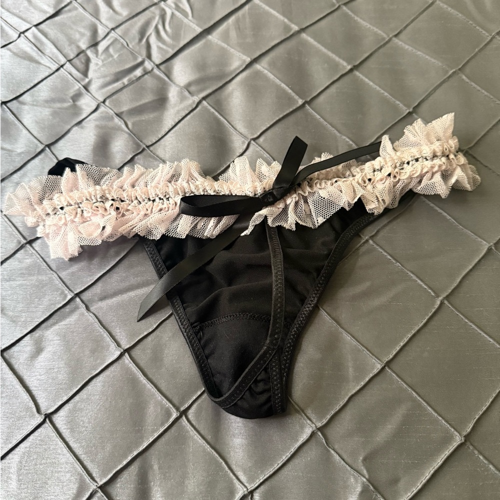 Victoria's Secret Black and Pink Lace Panty Thong